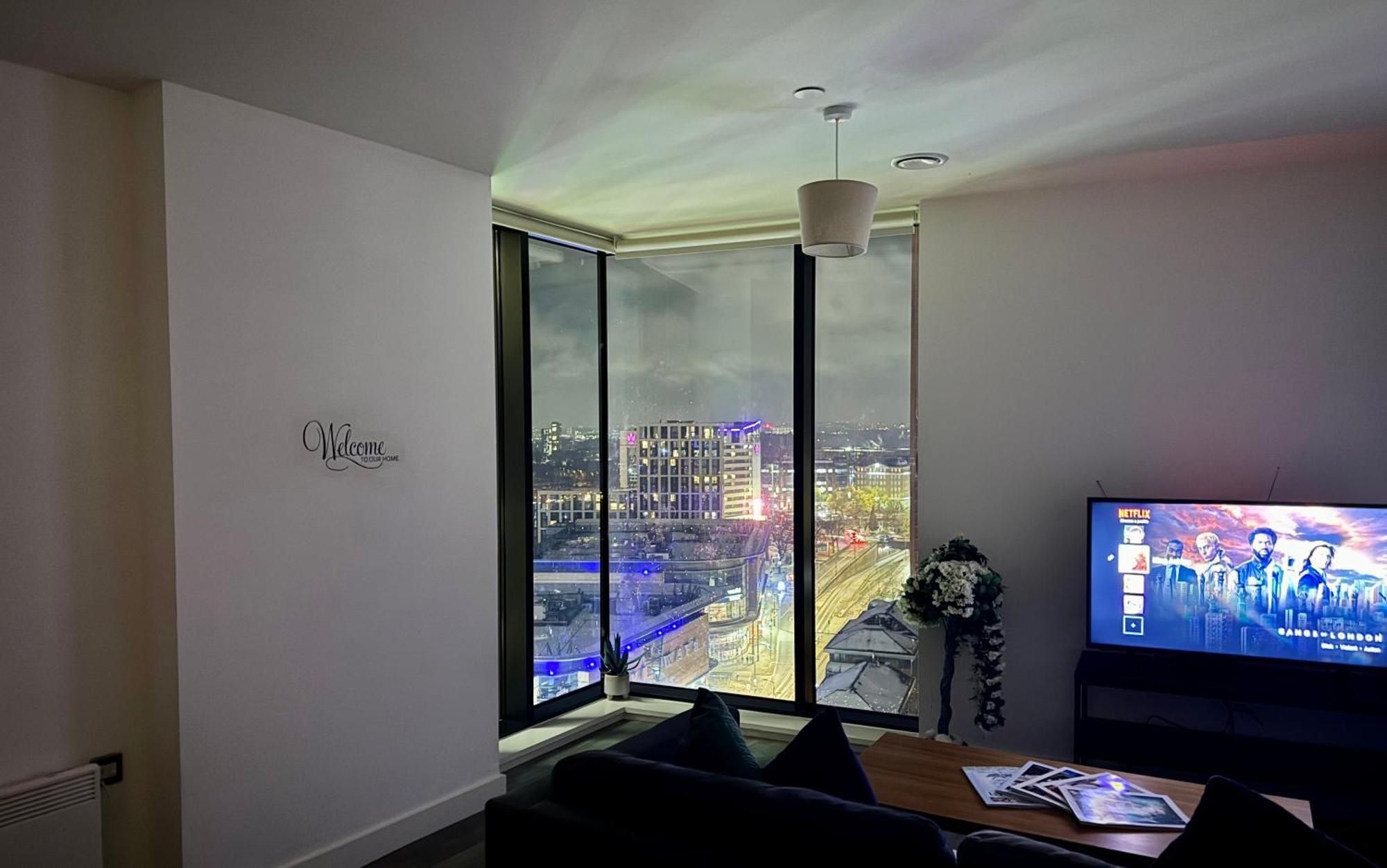 Premium Deals L Last-Minute Stay L 4 Min Walk To Birmingham Central Library L 18Th Floor 2 Bed 2 Bath City Centre Penthouse With Gym & Netflix By Jvt Short Lets Bagian luar foto