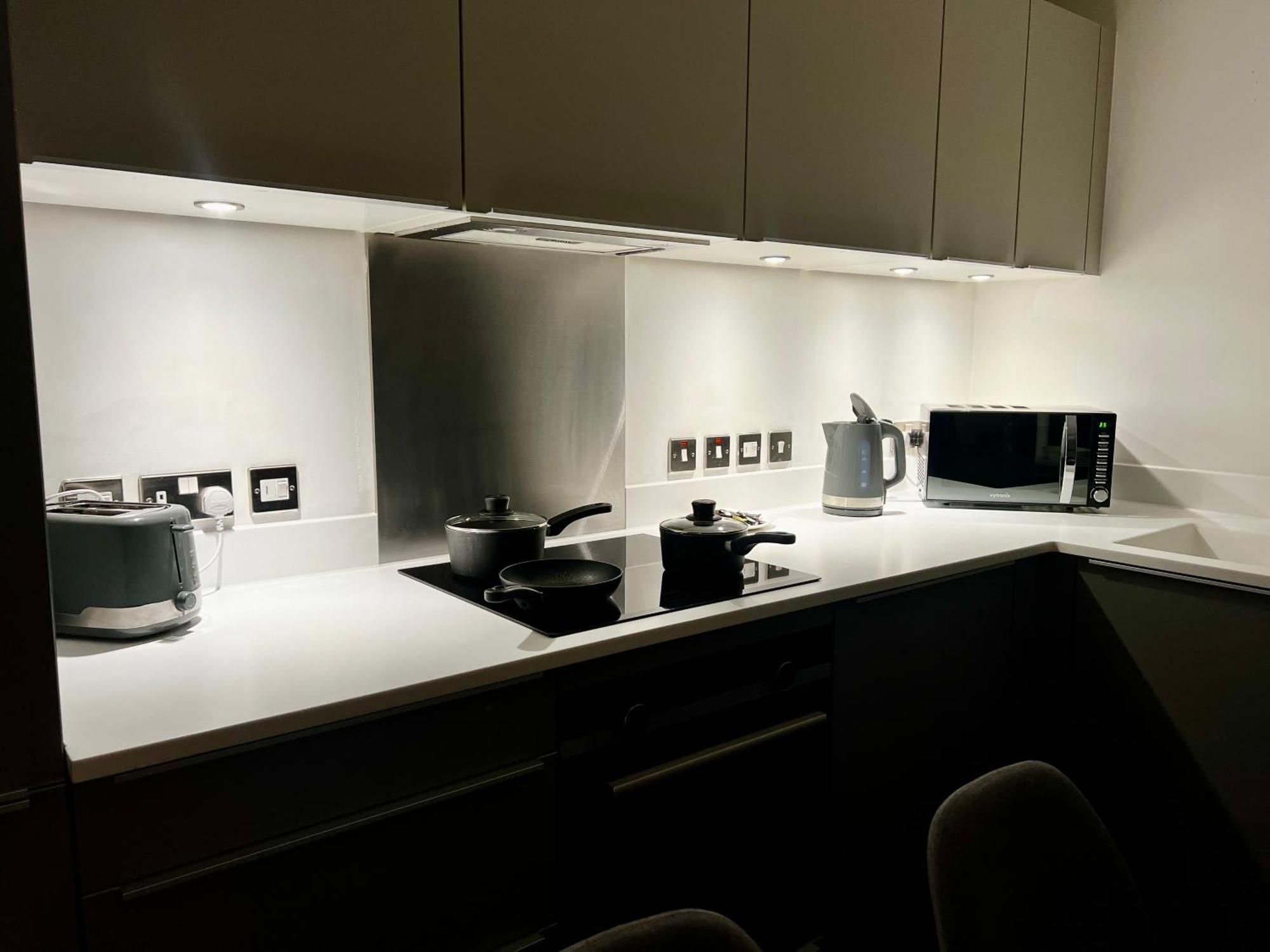Premium Deals L Last-Minute Stay L 4 Min Walk To Birmingham Central Library L 18Th Floor 2 Bed 2 Bath City Centre Penthouse With Gym & Netflix By Jvt Short Lets Bagian luar foto