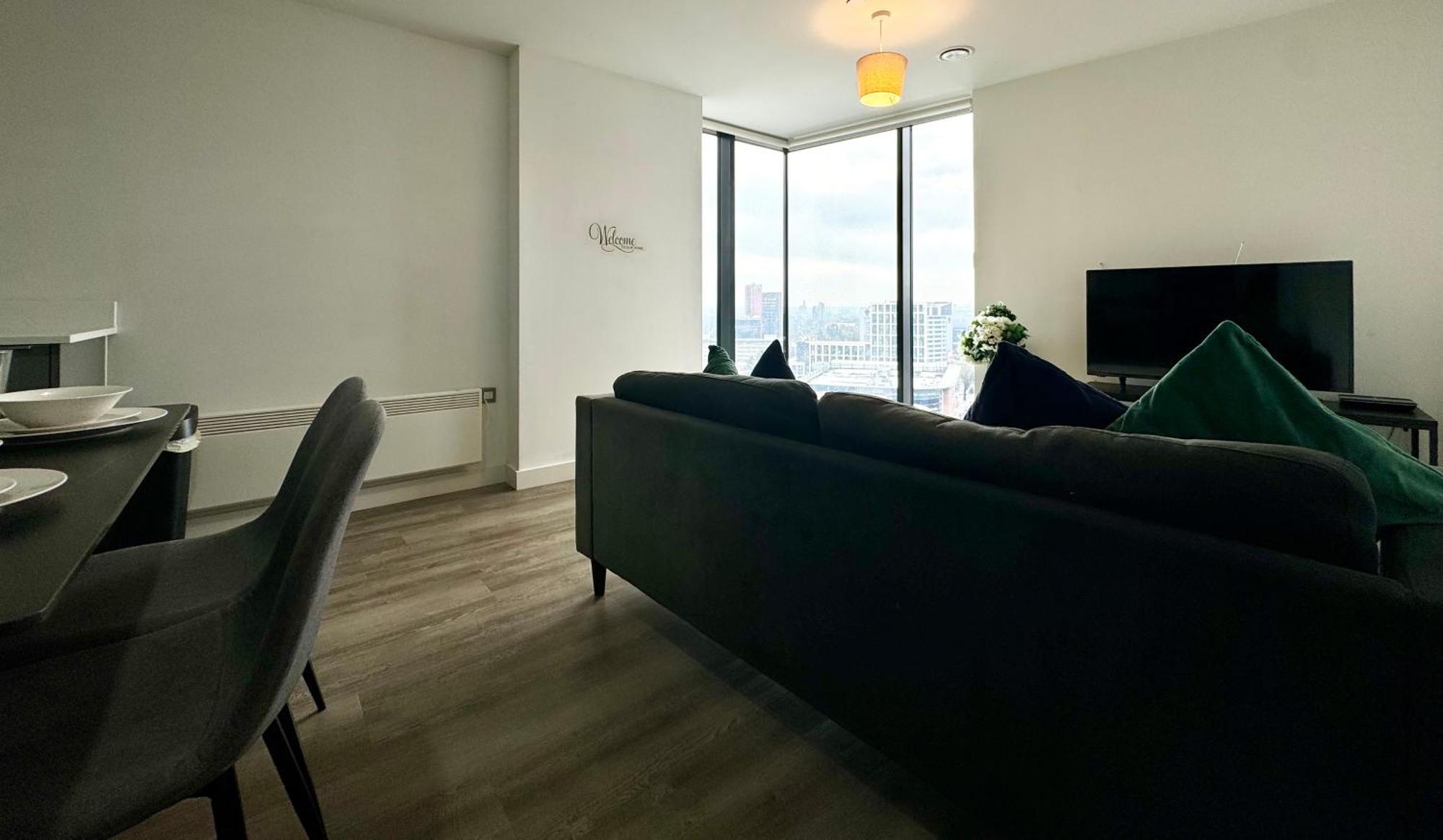 Premium Deals L Last-Minute Stay L 4 Min Walk To Birmingham Central Library L 18Th Floor 2 Bed 2 Bath City Centre Penthouse With Gym & Netflix By Jvt Short Lets Bagian luar foto