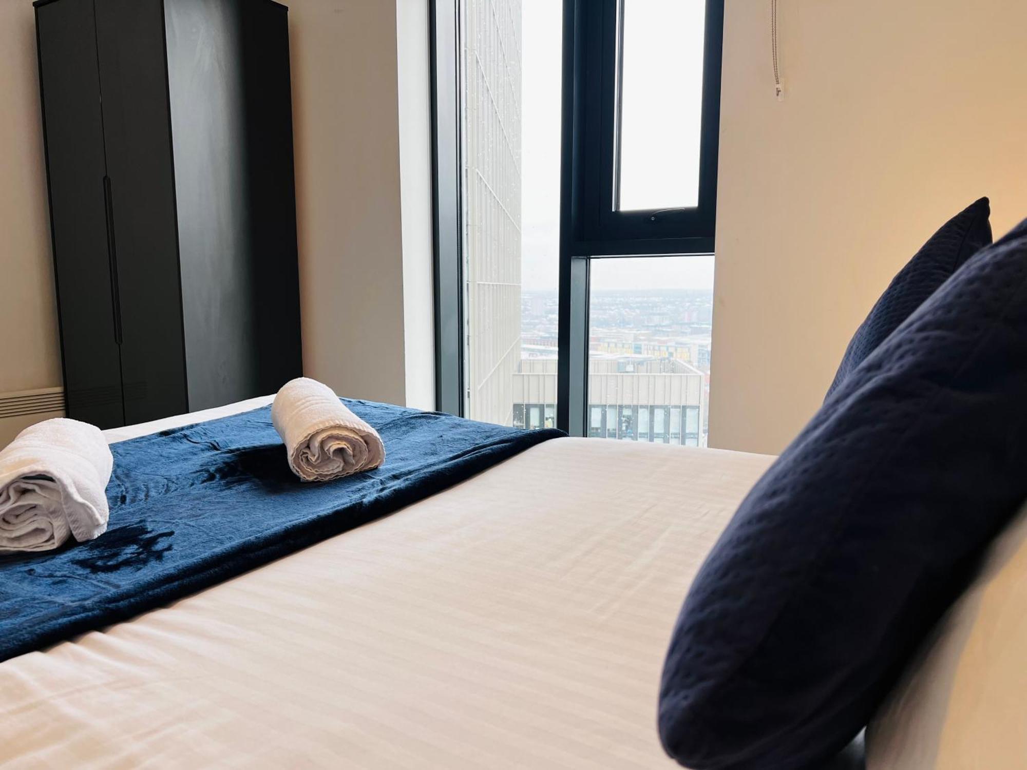 Premium Deals L Last-Minute Stay L 4 Min Walk To Birmingham Central Library L 18Th Floor 2 Bed 2 Bath City Centre Penthouse With Gym & Netflix By Jvt Short Lets Bagian luar foto