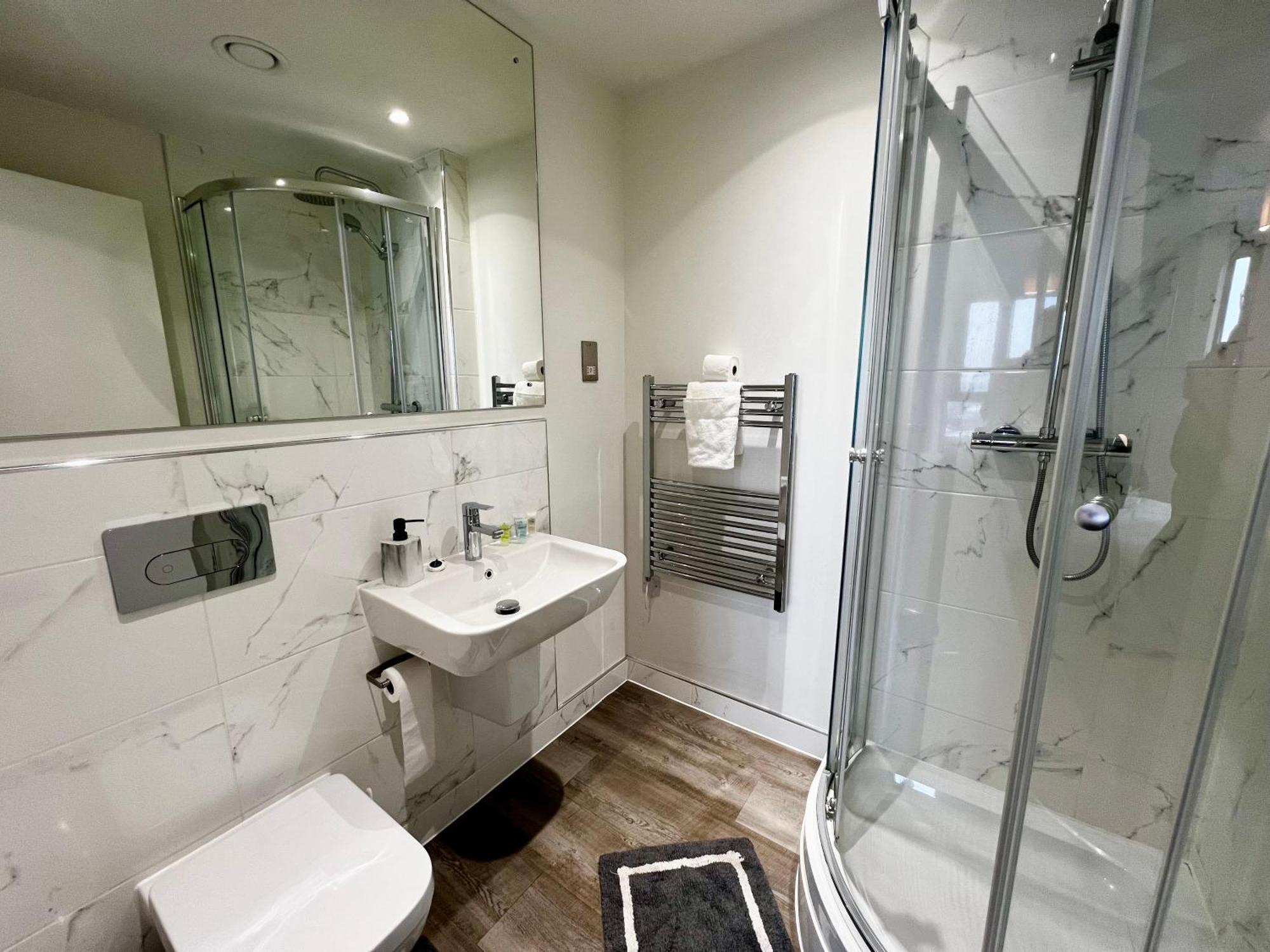 Premium Deals L Last-Minute Stay L 4 Min Walk To Birmingham Central Library L 18Th Floor 2 Bed 2 Bath City Centre Penthouse With Gym & Netflix By Jvt Short Lets Bagian luar foto